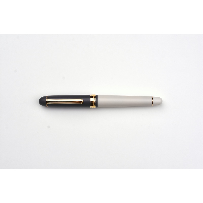 Nagasawa Original 3776 PenStyle – Silhouette – Gray/Ivory